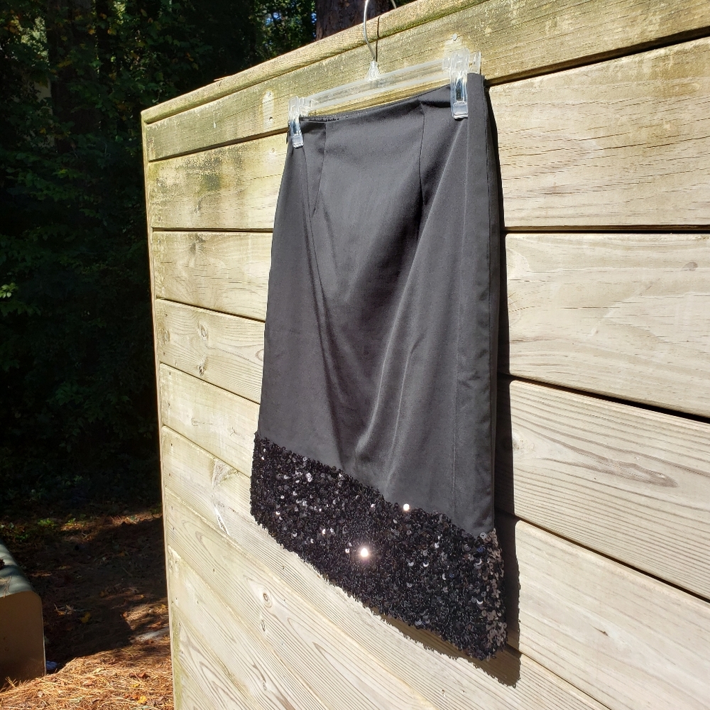 Talbolts Stunning Black Sequin Skirt. - Picture 5 of 6